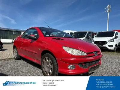 Gebraucht Peugeot 206 CC 109 PS (80 kW) 2003 Rot Cabrio