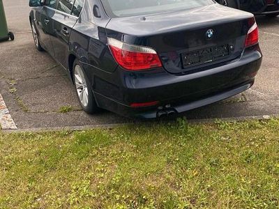 BMW 525