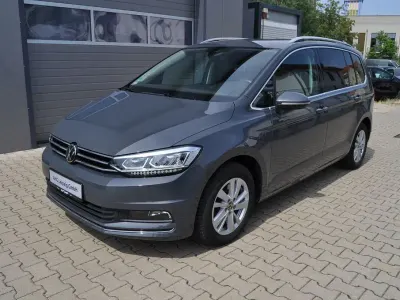 Gebraucht VW Touran Highline 150 PS (110 kW) 2023 Grau Van / Kleinbus