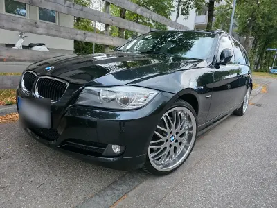Gebraucht BMW 318 143 PS (105 kW) 2011 Schwarz Kombi