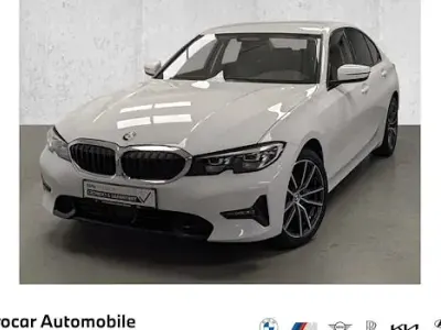 Gebraucht BMW 320 Sport Line 190 PS (139 kW) 2022 Weiß Limousine