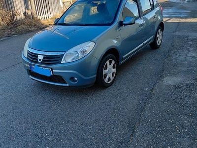 Grau Gebraucht 2009 Dacia Sandero Ambiance Limousine | 1.200 € (Guter Preis)