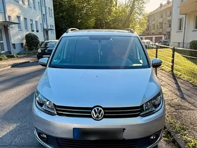 Gebraucht VW Touran 105 PS (77 kW) 2014 Silber Van / Kleinbus