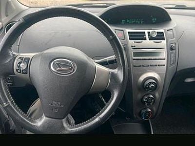 Gebraucht Daihatsu Charade 100 PS (73 kW) 2012 Grau Kleinwagen