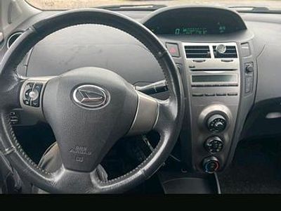 Gebraucht Daihatsu Charade 100 PS (73 kW) 2012 Grau Kleinwagen