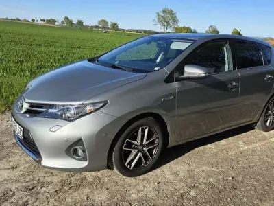 Gebraucht Toyota Auris Hybrid Edition 99 PS (72 kW) 2015 Limousine