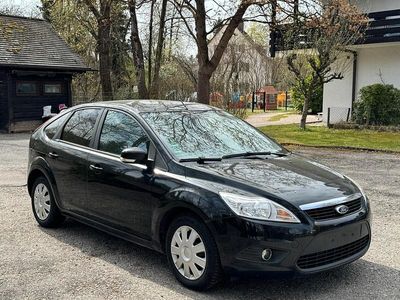 Gebraucht Ford Focus 109 PS (80 kW) 2011 Schwarz Kleinwagen