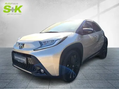Second-hand Toyota Aygo X Style 72 CP (52 kW) 2023 Bej SUV
