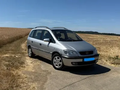 Gebraucht Opel Zafira Elegance 125 PS (91 kW) 2002 Silber Van / Kleinbus