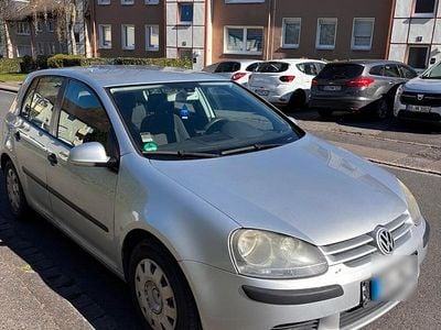 Usata VW Golf IV 75 CV (55 kW) 2004 Argento Berlina