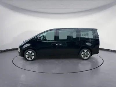 Neu Hyundai Staria Trend 224 PS (164 kW) 2026 Abyss black Van / Kleinbus