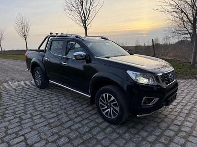 Second-hand Nissan Navara 190 CP (139 kW) 2016 Negru Pickup