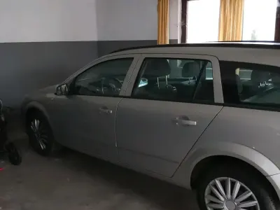 Gebraucht Opel Astra 140 PS (102 kW) 2007 Silber Kombi