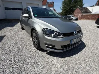 Gebraucht VW Golf VII Allstar 110 PS (80 kW) 2016 Silber Limousine
