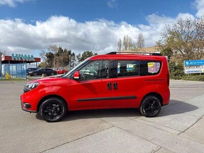 Gebraucht Fiat Doblò Lounge 120 PS (88 kW) 2019 Rot Van / Kleinbus