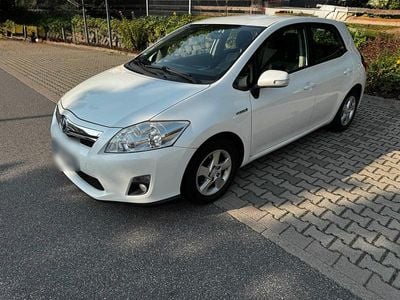 Toyota Auris Hybrid