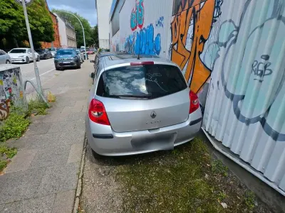 Gebraucht Renault Clio 101 PS (74 kW) 2008 Silber Kleinwagen