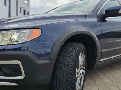 Gebraucht Volvo V70 Momentum 163 PS (119 kW) 2013 Blau Kombi