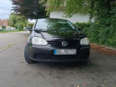 Gebraucht VW Golf V 75 PS (55 kW) 2004 Schwarz Kleinwagen