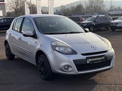 Grau Gebraucht 2011 Renault Clio III Dynamique Limousine | 4.350 € (Fairer Preis)