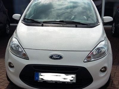 Weiß Gebraucht 2009 Ford Ka Titanium Limousine | 900 € (Superpreis)