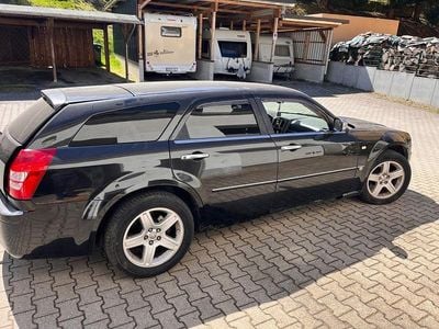 Second-hand Chrysler 300C Touring 249 CP (183 kW) 2006 Negru Break