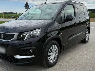 Gebraucht Peugeot Rifter Active 102 PS (75 kW) 2019 Schwarz Van / Kleinbus