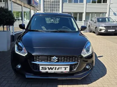 Gebraucht Suzuki Swift Comfort+ 83 PS (61 kW) 2021 Schwarz Kleinwagen