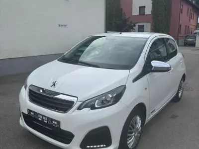 Gebraucht Peugeot 108 Active 72 PS (52 kW) 2018 Weiß Limousine