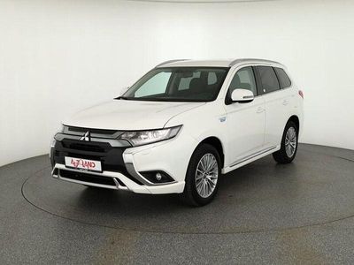 Weiß Gebraucht 2020 Mitsubishi Outlander P-HEV SUV | 23.990 € (Fairer Preis)