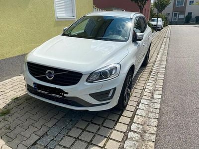 Weiß Gebraucht 2017 Volvo XC60 R-Design SUV | 22.000 €
