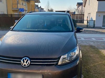 Gebraucht VW Touran 105 PS (77 kW) 2012 Braun Van / Kleinbus
