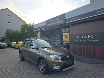 Gebraucht Dacia Sandero Celebration 90 PS (66 kW) 2017 Braun Limousine