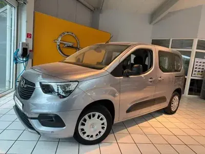 Second-hand Opel Combo Life 102 CP (75 kW) 2021 Gri Monovolum