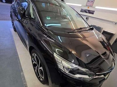 Gebraucht 2018 Renault Scénic IV Bose Edition Van / Kleinbus | 14.900 € (Fairer Preis)