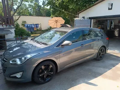 Gebraucht Hyundai i40 136 PS (100 kW) 2013 Grau Kombi