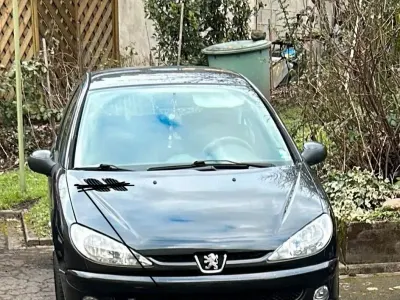 Gebraucht Peugeot 206 55 PS (40 kW) 2005 Schwarz Kleinwagen