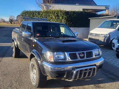 Schwarz Gebraucht 2001 Nissan PickUp Abholung | 7.500 €