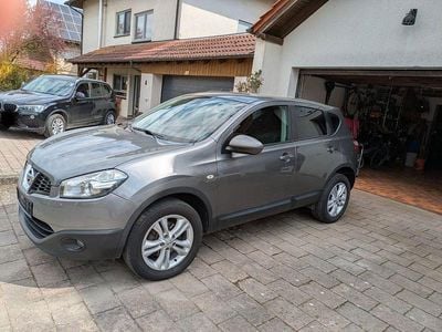 Używany Nissan Qashqai Acenta 131 KM (96 kW) 2012 Czarny SUV