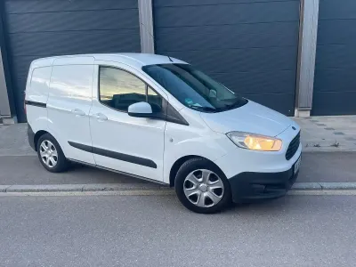 Gebraucht Ford Transit 101 PS (74 kW) 2017 Weiß Van / Kleinbus