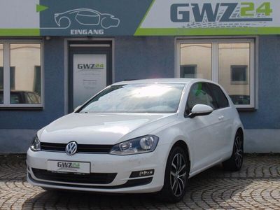 Weiß Gebraucht 2013 VW Golf VII Comfortline Limousine | 8.999 € (Etwas zu teuer)