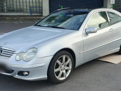 Gebraucht Mercedes C180 143 PS (105 kW) 2004 Silber Coupé