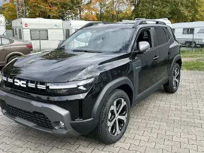 Neu Dacia Duster Journey 140 PS (102 kW) 2025 Perlmuttschwarz metallic SUV