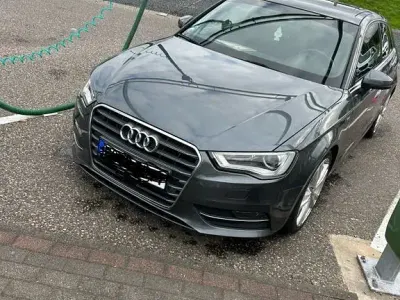 Gebraucht Audi A3 S-Line 150 PS (110 kW) 2013 Grau Limousine