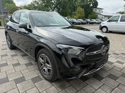 Gebraucht Mercedes GLC220 AMG 197 PS (144 kW) 2023 Schwarz SUV