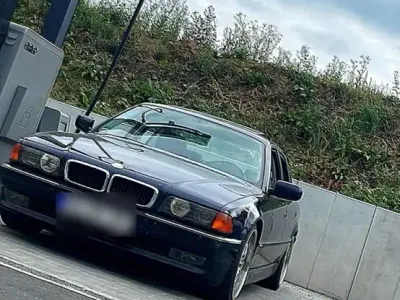 Gebraucht BMW 728 193 PS (141 kW) 1996 Blau Limousine