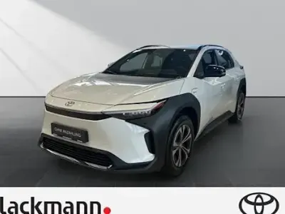 Used Toyota bZ4X Team 164 kW (224 HP) 2025 White SUV