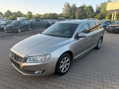 Gebraucht Volvo V70 Momentum 181 PS (133 kW) 2014 Grau Kombi