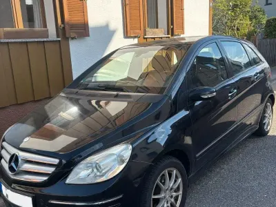 Gebraucht Mercedes B200 136 PS (100 kW) 2005 Schwarz Van / Kleinbus