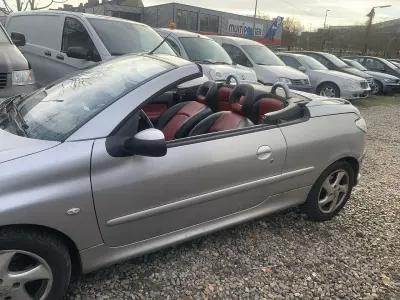 Gebraucht Peugeot 206 CC Platinum 109 PS (80 kW) 2006 Silber Cabrio